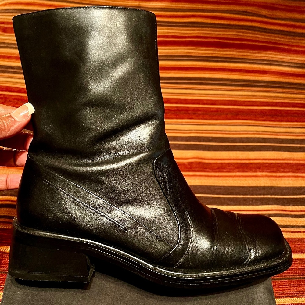 Ladies boots - Picture 6 of 9